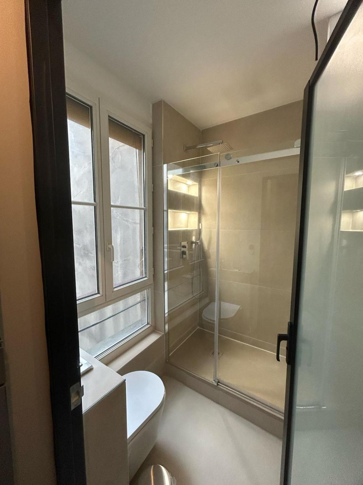 Flat In Heart Of * Parijs